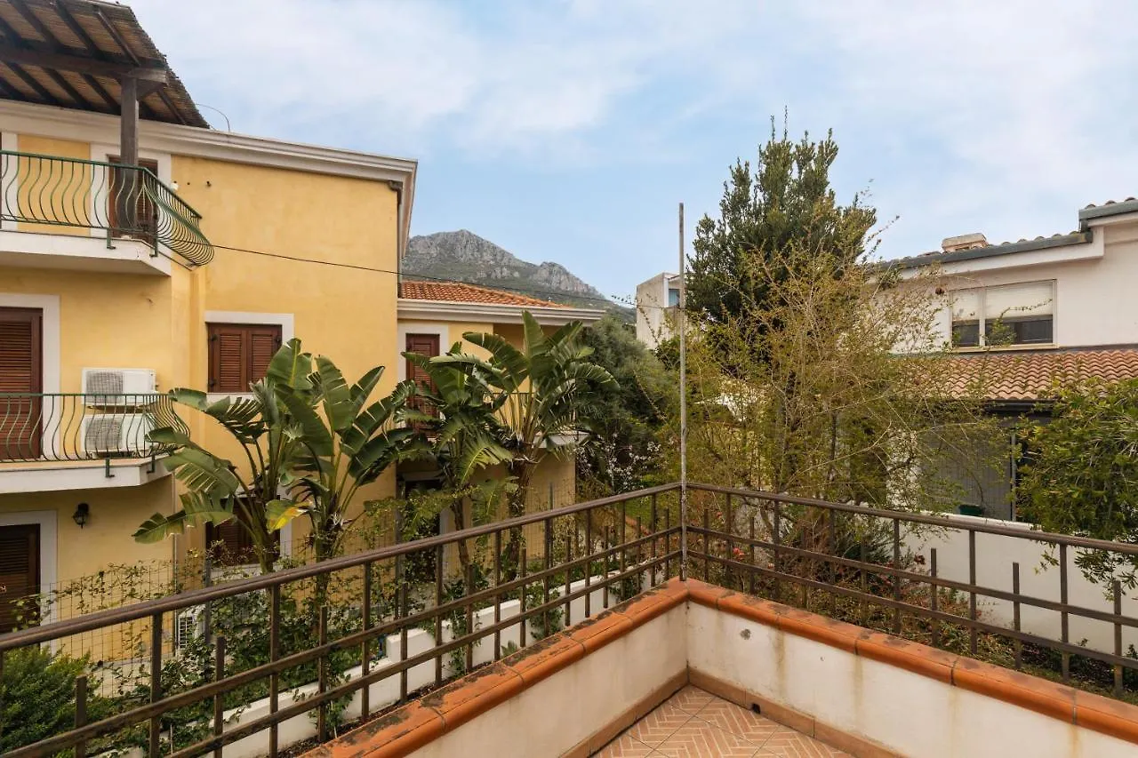 Hébergement de vacances Villa La Casa Sulla Piazza - Con Giardino à Santa Maria Navarrese